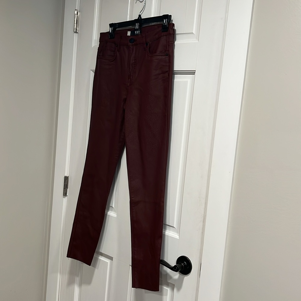 Kut from the Kloth Connie Fab Ab Ankle Skinny Berry Snakeskin Coated Jeans Size8 - Picture 2 of 10